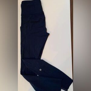 LULULEMON FAST AND FREE SIZE 4 - 25” - NAVY BLUE